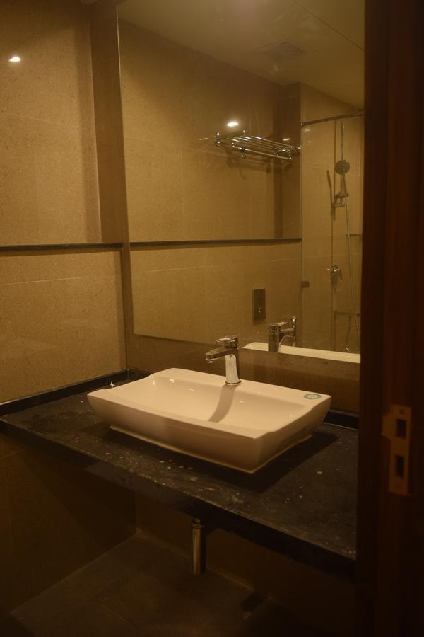 Hotel Avalon Inn 阿姆比卡普尔 外观 照片