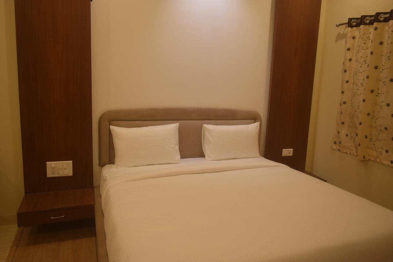 Hotel Avalon Inn 阿姆比卡普尔 外观 照片